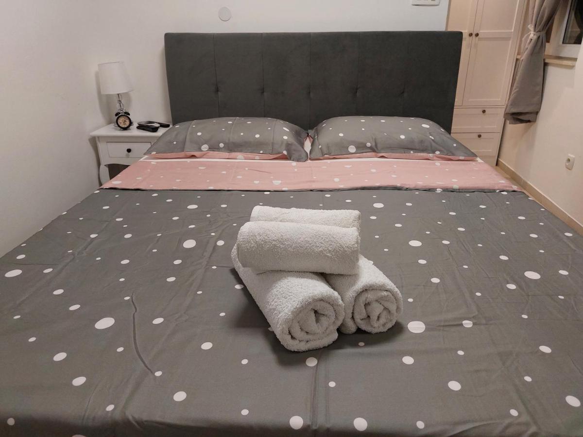 Guest House Vitaro Split Buitenkant foto