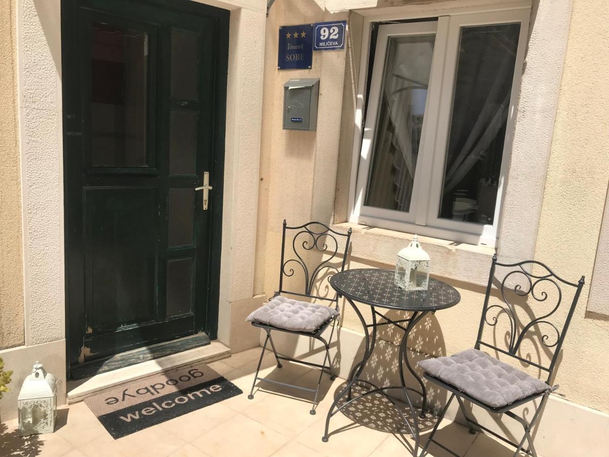 Guest House Vitaro Split Buitenkant foto